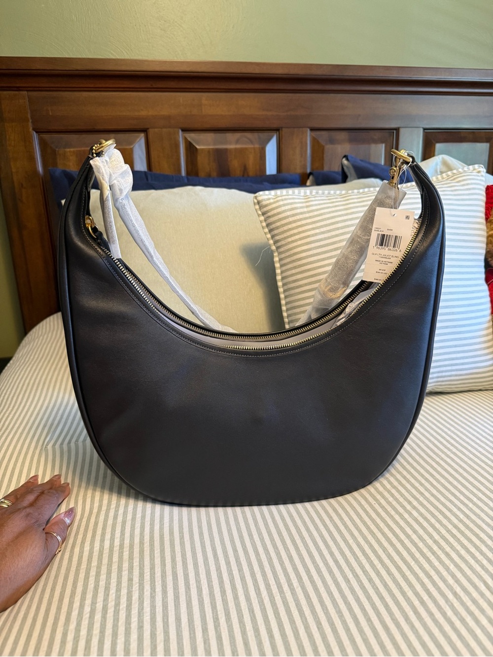 NWT Coach Black Leather Juliet Sling Bag with Gold Hardware - Picture 4 of 6
